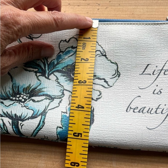 Brighton Bella Life is Beautiful Wristlet White Blue Floral Phone Bag Purse - Picture 8 of 12